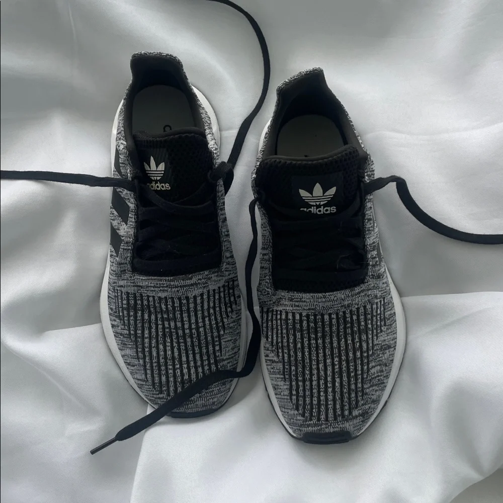 Adidas Knit Black and White Running Shoes - Picture 6 of 8